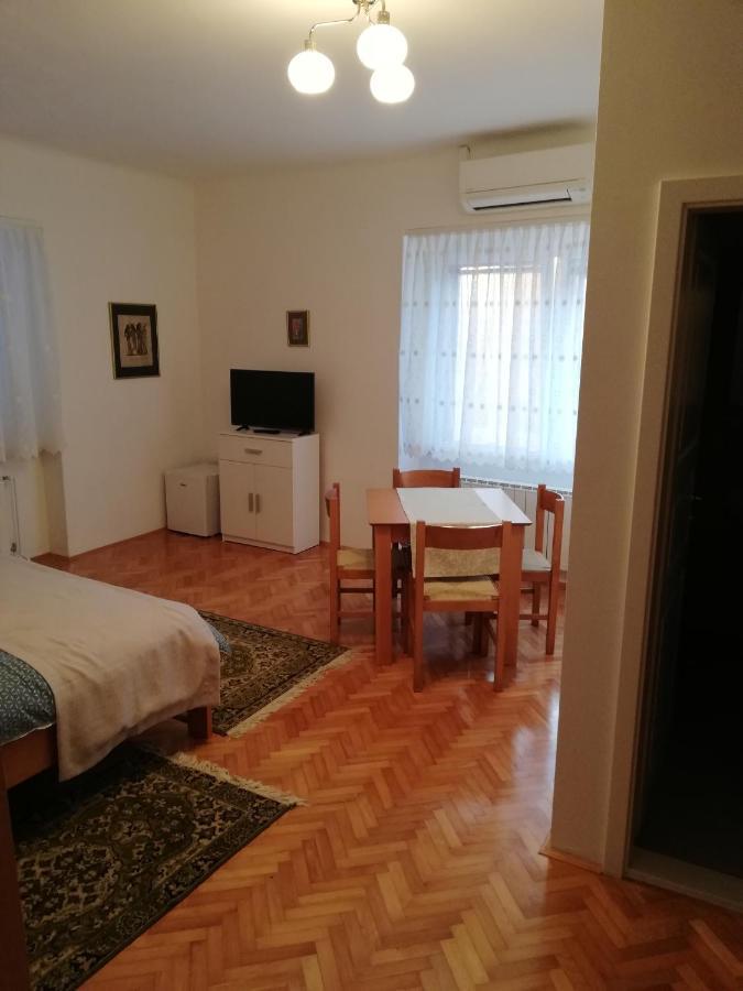 Sobe Sabec Bed & Breakfast Постойна Екстериор снимка