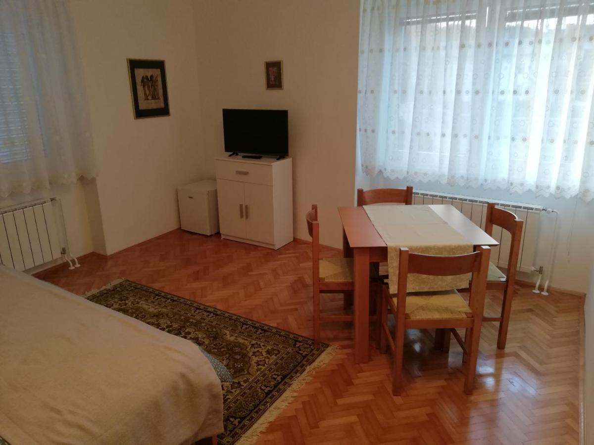 Sobe Sabec Bed & Breakfast Постойна Екстериор снимка